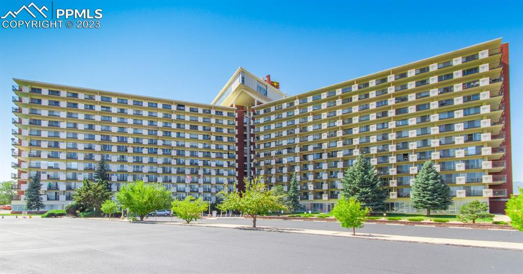 411 Lakewood Cir. #C-602, Colorado Springs, CO 80910