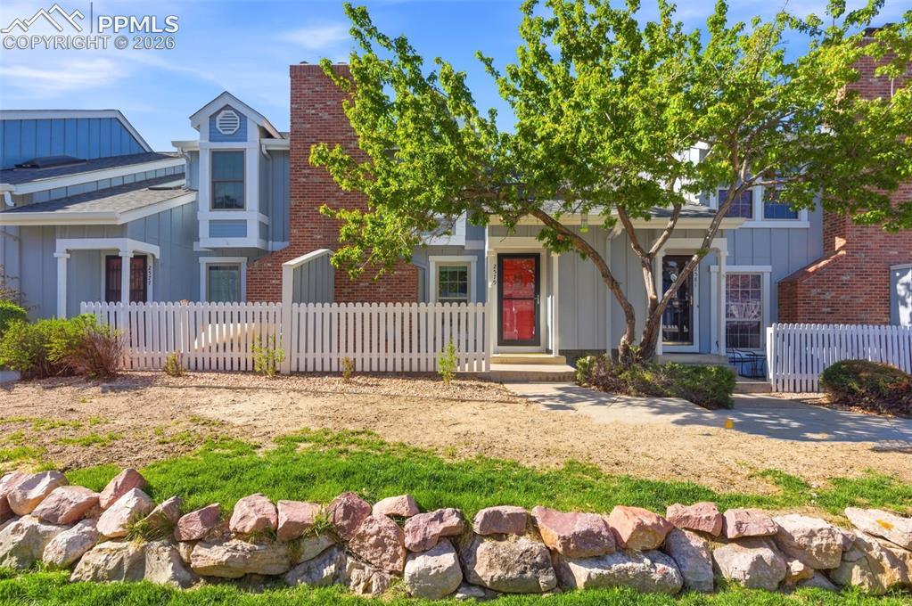 2579 Hatch Cir., Colorado Springs, CO 80918