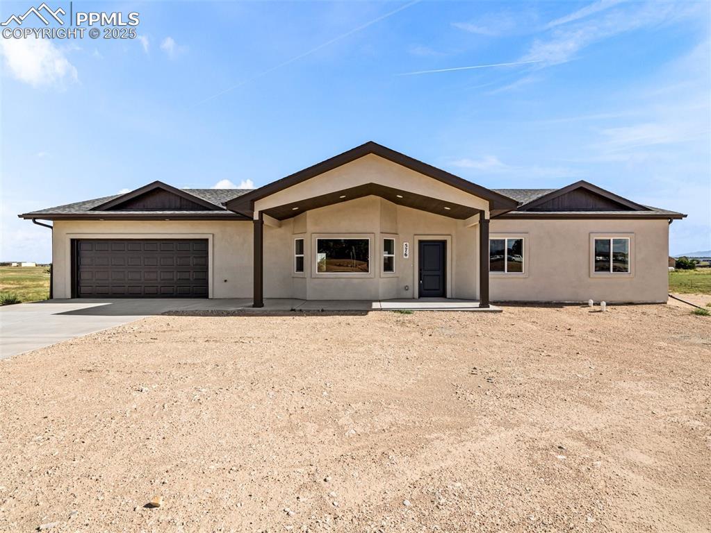 576 E Earl Dr., Pueblo, CO 81007