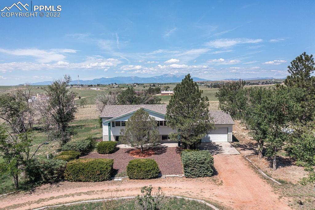860 Hawk Dr., Colorado Springs, CO 80930