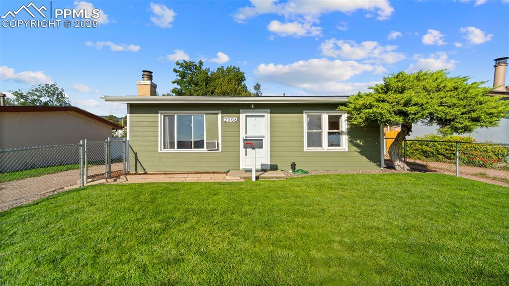 2906 N Chestnut St., Colorado Springs, CO 80907