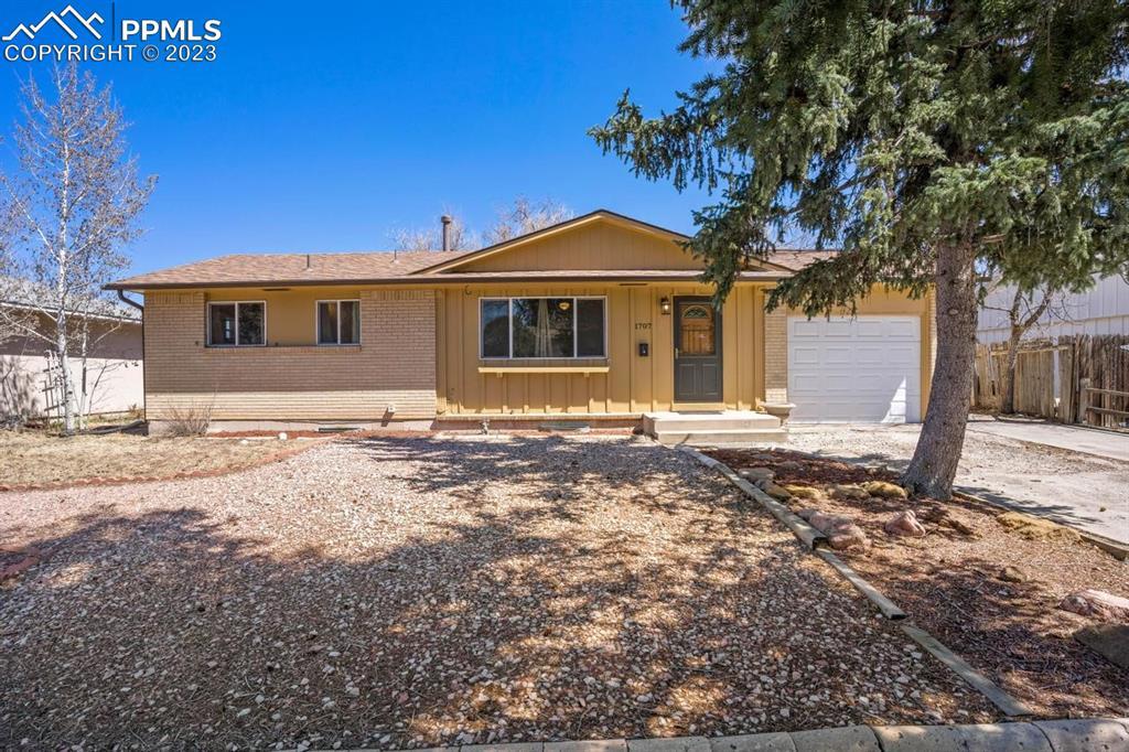 1707 Dixon Dr., Colorado Springs, CO 80909