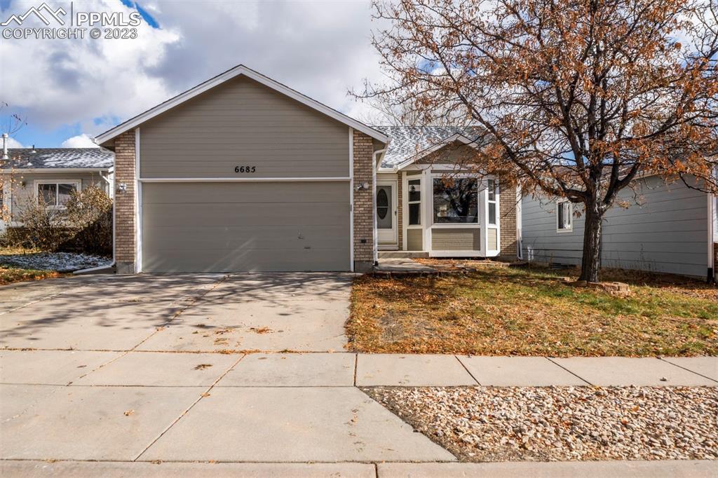 6685 Bear Tooth Dr., Colorado Springs, CO 80923