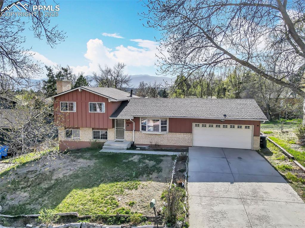 4530 Debonair Cir., Colorado Springs, CO 80917