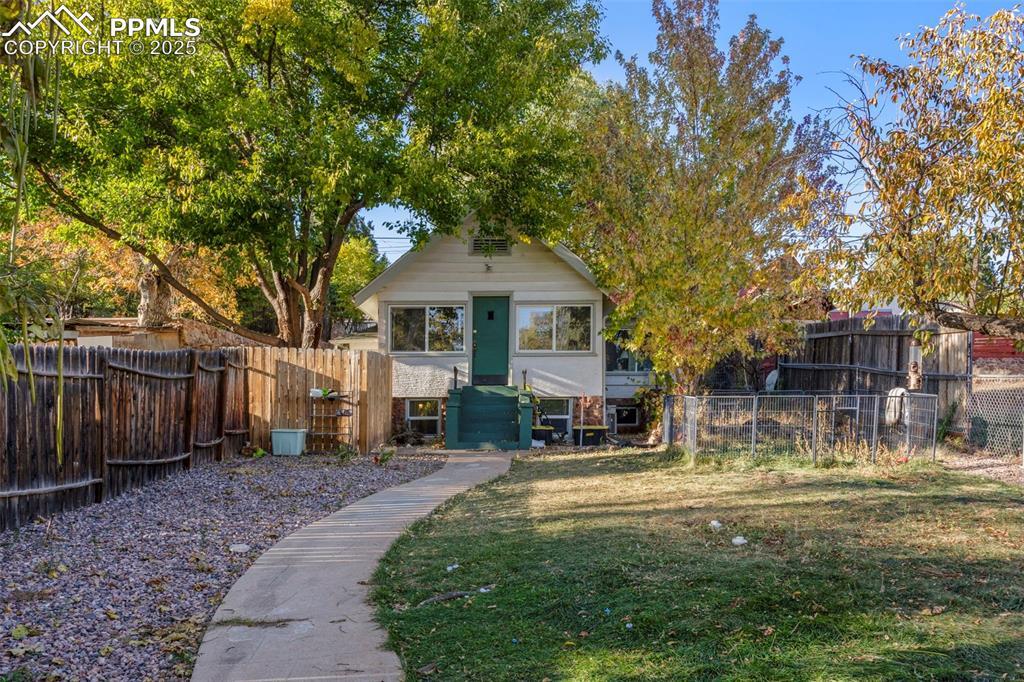 3414 W Pikes Peak Ave., Colorado Springs, CO 80904