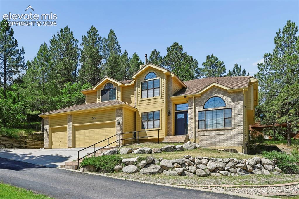 745 Popes Valley Dr., Colorado Springs, CO 80919