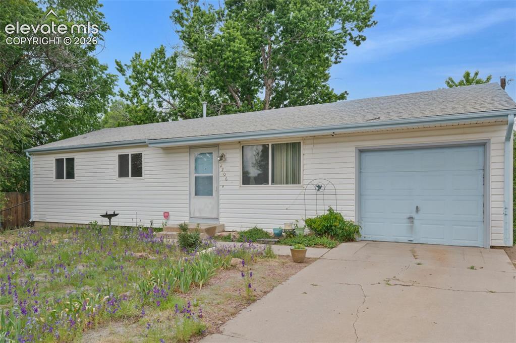 2206 Olympic Dr., Colorado Springs, CO 80910