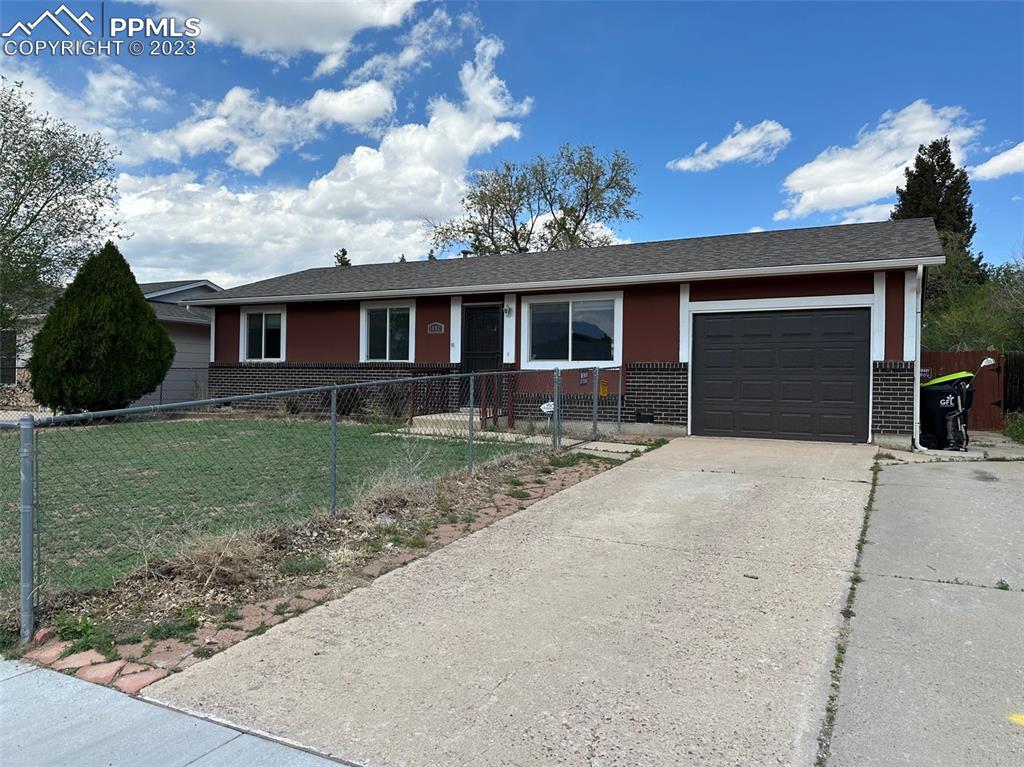 1492 Jet Wing Cir., Colorado Springs, CO 80916