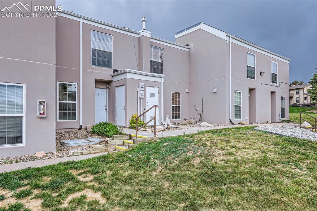 3470 Parkmoor Village Dr. #E, Colorado Springs, CO 80917