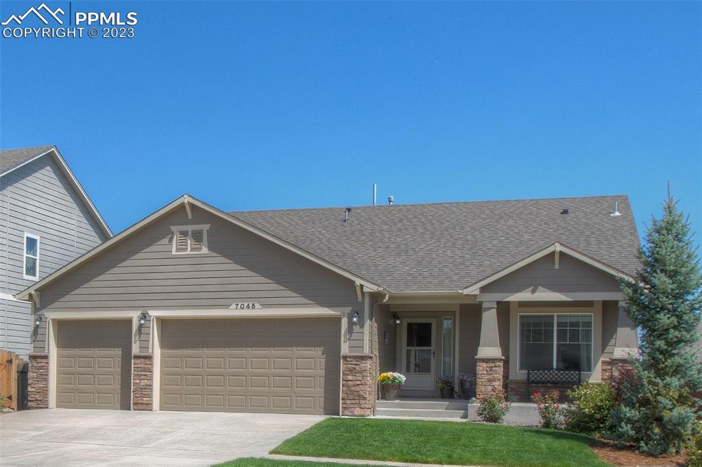 7045 Thorn Brush Way, Colorado Springs, CO 80923