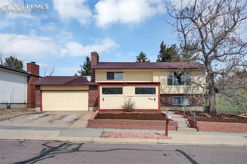 4664 Ridgeglen Rd., Colorado Springs, CO 80918