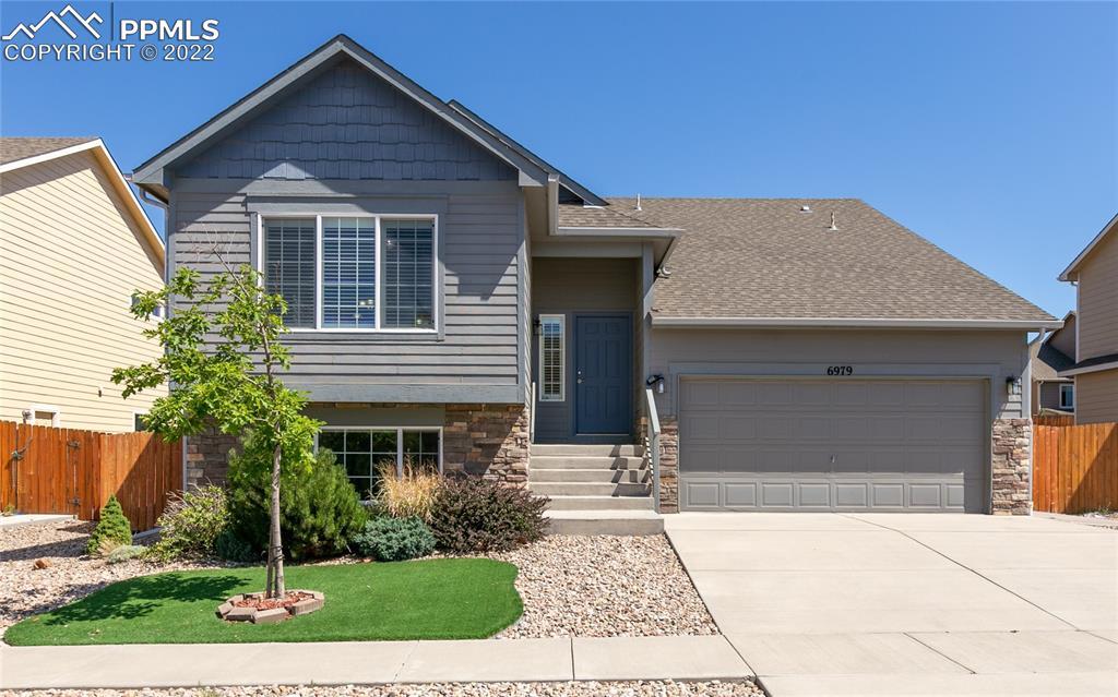 6979 Red Cardinal Loop, Colorado Springs, CO 80908