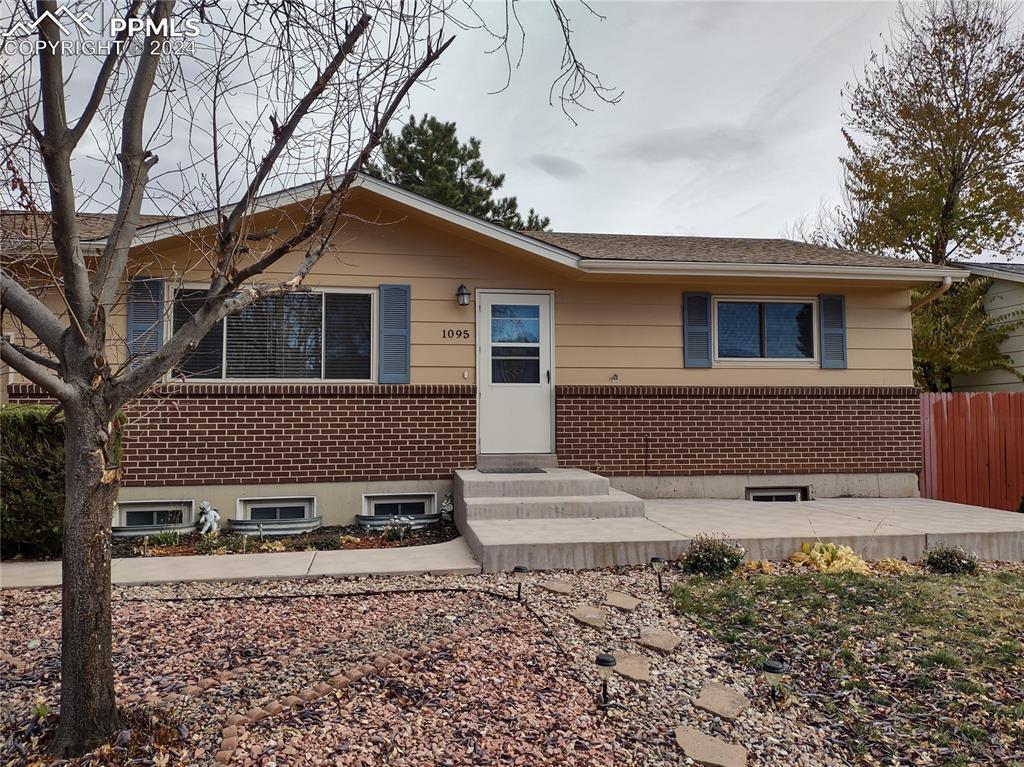 1095 Branding Iron Dr., Colorado Springs, CO 80915