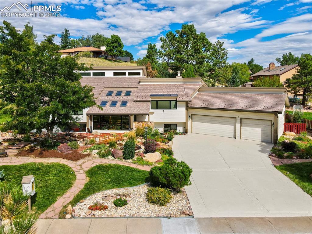 8 Broadmoor Hills Dr., Colorado Springs, CO 80906
