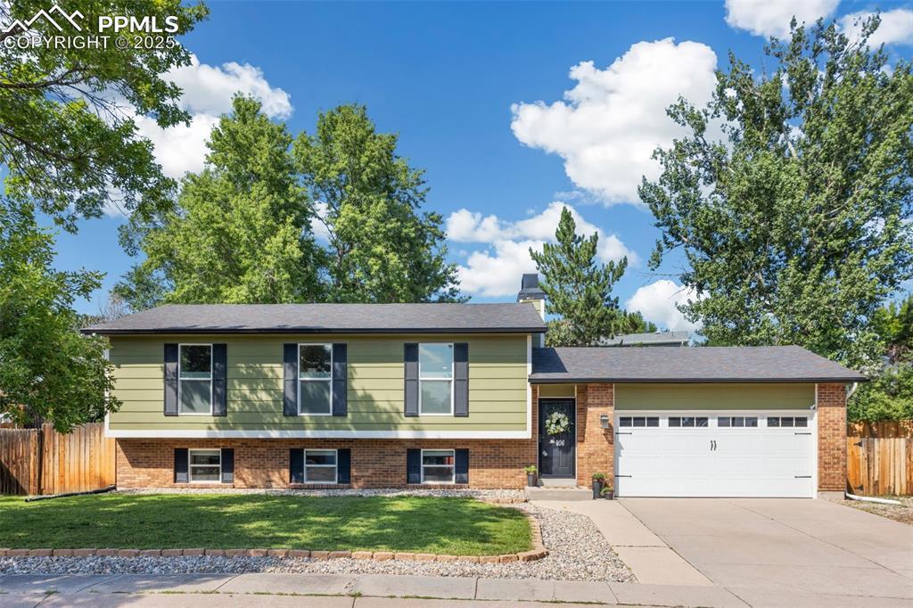 406 Winter Park Ln., Colorado Springs, CO 80919