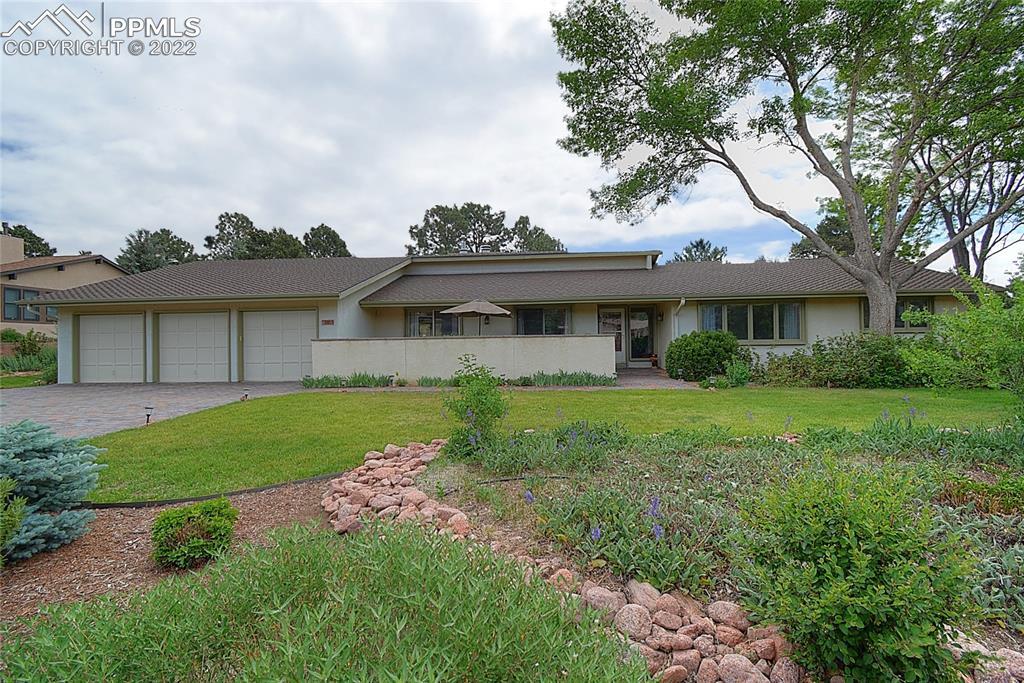 3055 Rockbrook Ln., Colorado Springs, CO 80904
