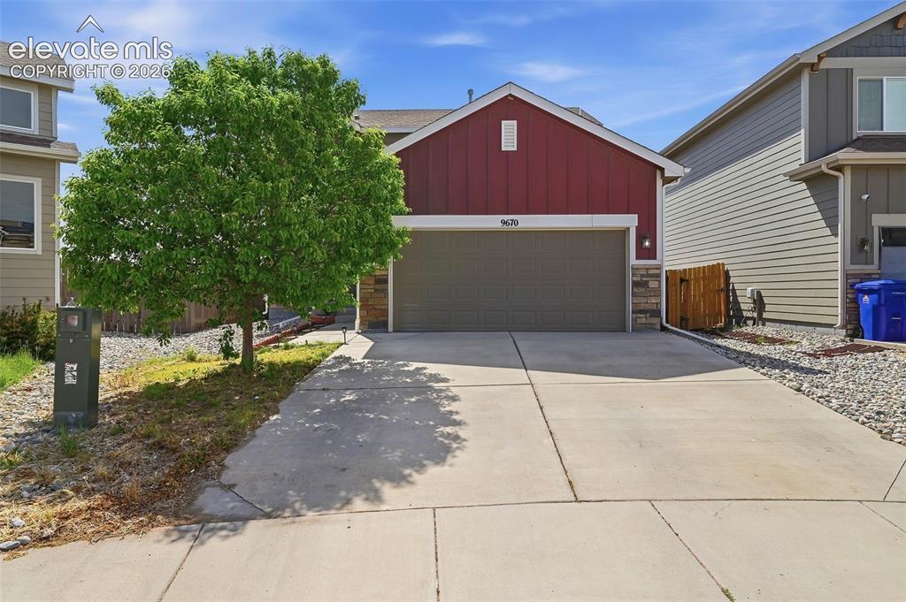 9670 Silver Stirrup Dr., Colorado Springs, CO 80925