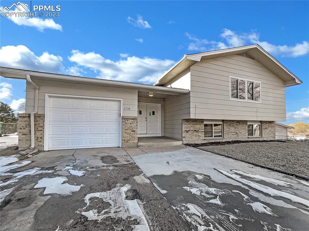 6738 Harding St., Colorado Springs, CO 80911