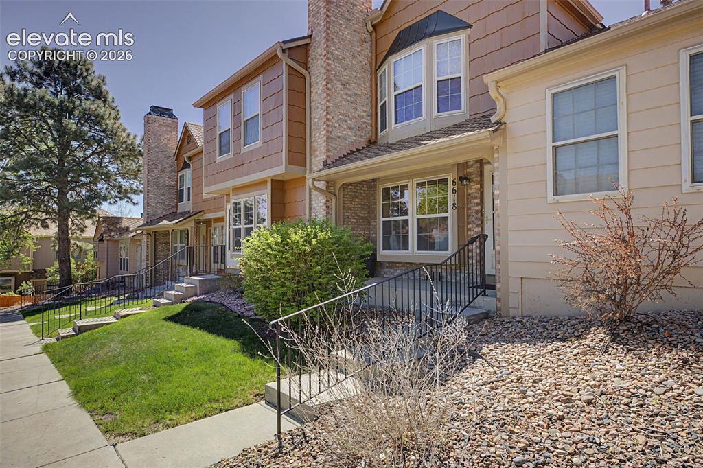 6618 Warbler Ln., Colorado Springs, CO 80919