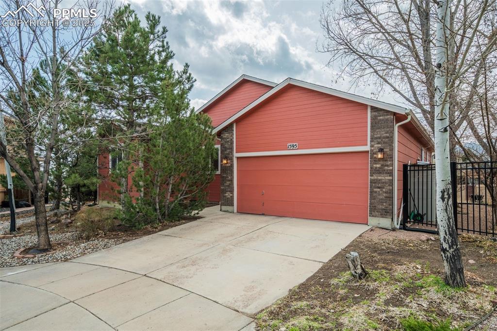 1595 W Costilla St., Colorado Springs, CO 80905