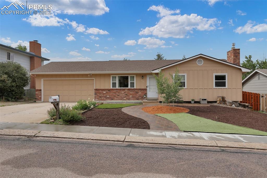 3155 Cortina Dr., Colorado Springs, CO 80918