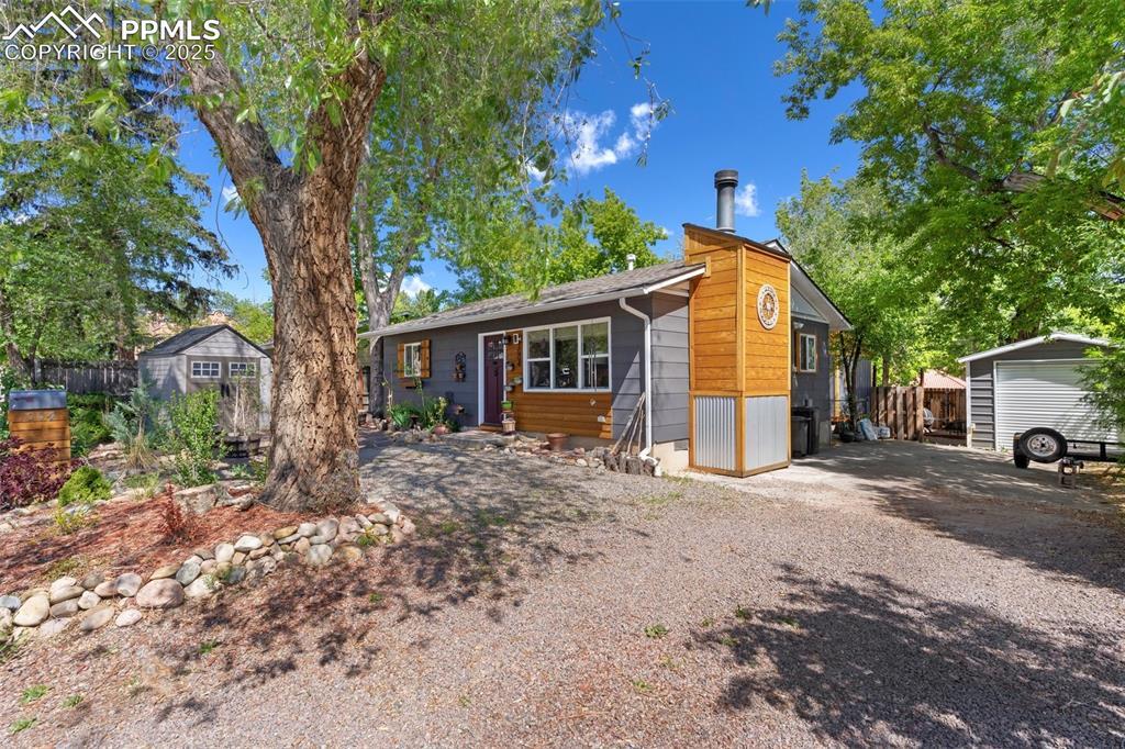 1004 Montrose Ave., Colorado Springs, CO 80905