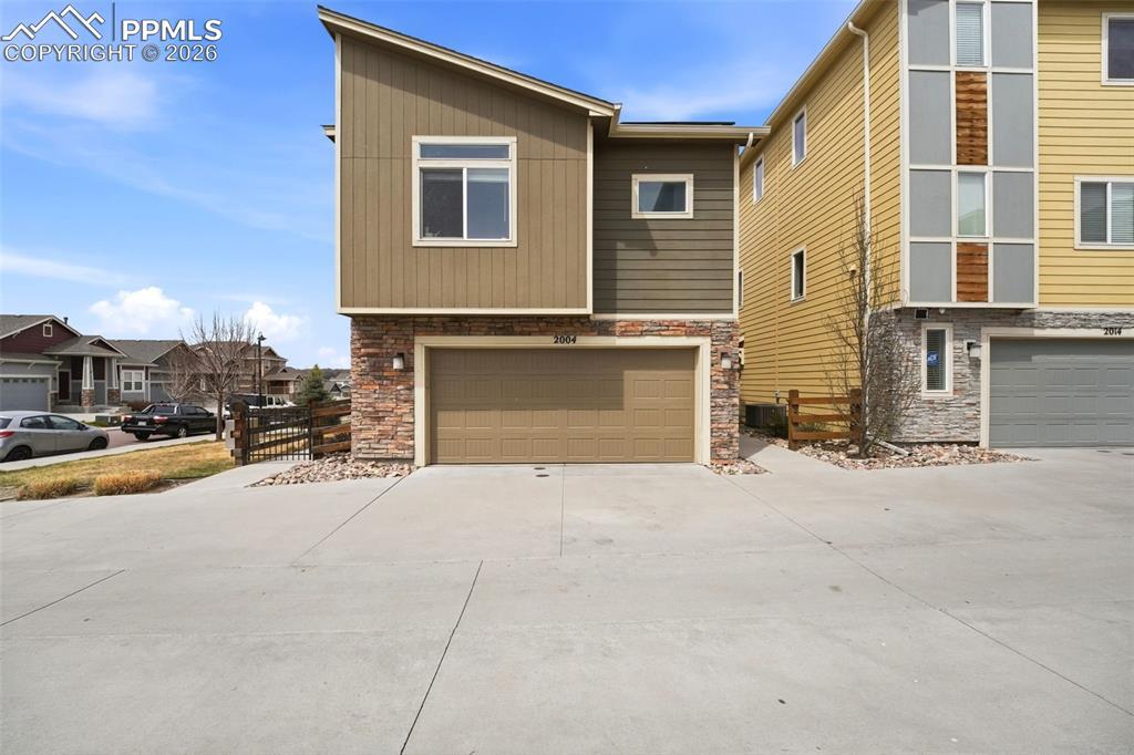 2004 Rozzer View, Colorado Springs, CO 80910