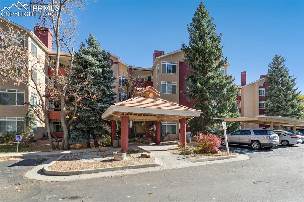 175 W Cheyenne Rd. #214, Colorado Springs, CO 80906