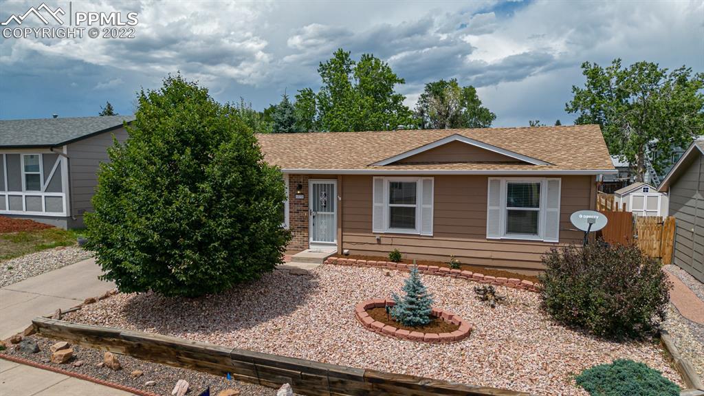 6830 Parkridge Ct., Colorado Springs, CO 80915
