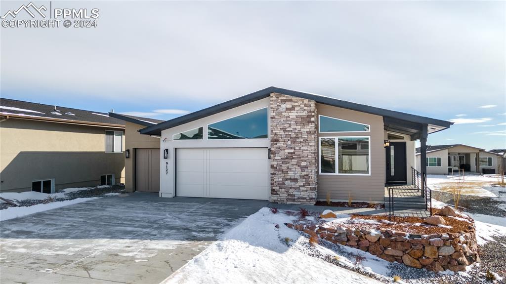 9127 Glitter Way, Colorado Springs, CO 80924