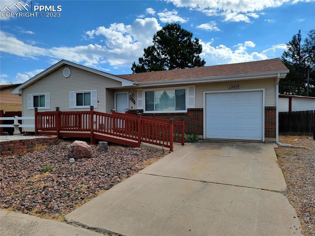 1605 Dixon Dr., Colorado Springs, CO 80909