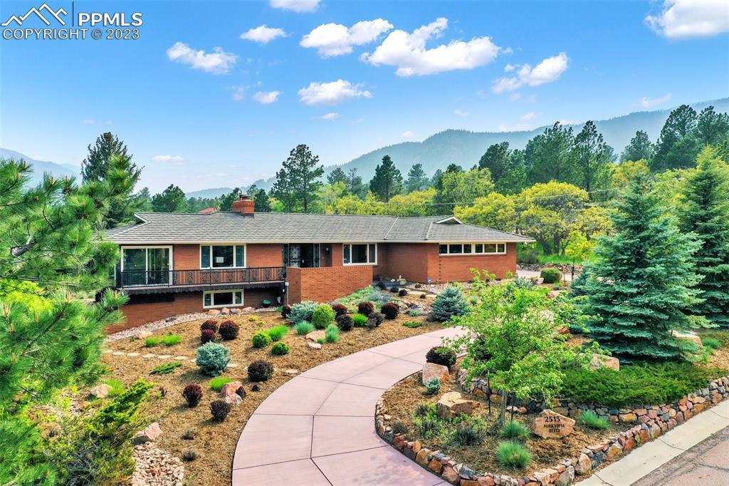 2515 Parkview Blvd., Colorado Springs, CO 80906