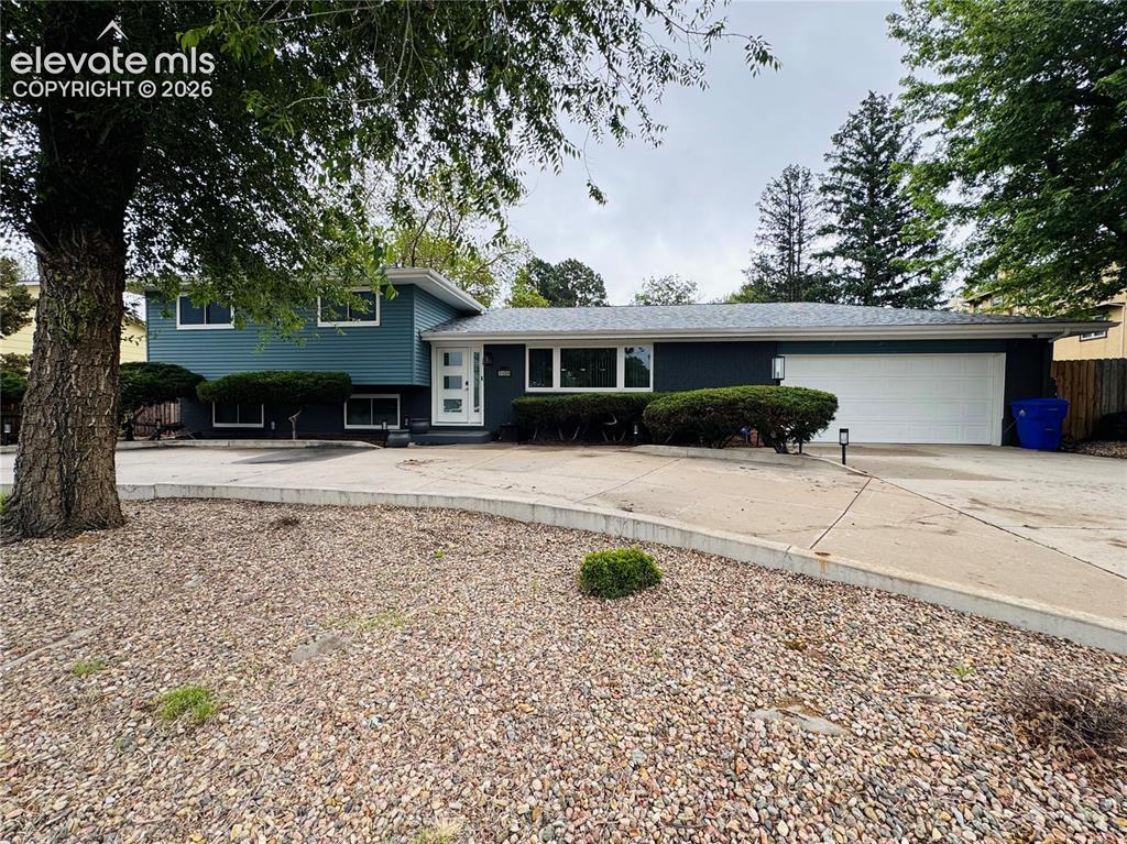 2309 N Murray Blvd., Colorado Springs, CO 80915