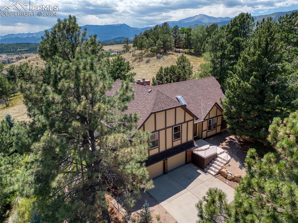 945 War Eagle Dr., Colorado Springs, CO 80919