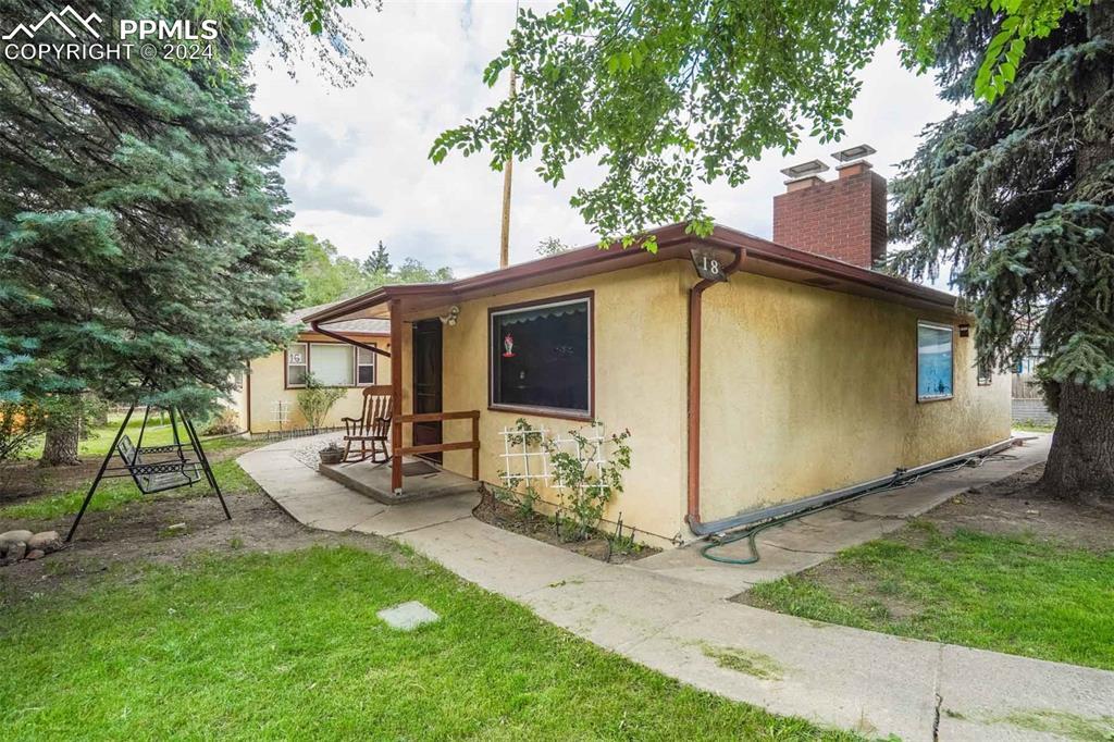 16-18 Mount Washington Dr., Colorado Springs, CO 80906