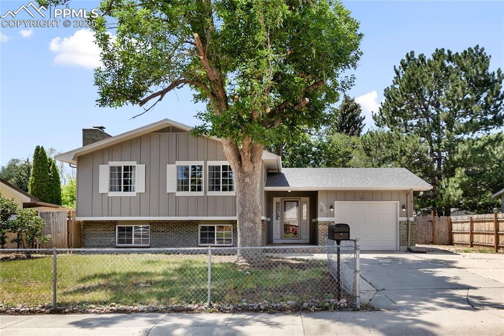 6715 President Ave., Colorado Springs, CO 80911