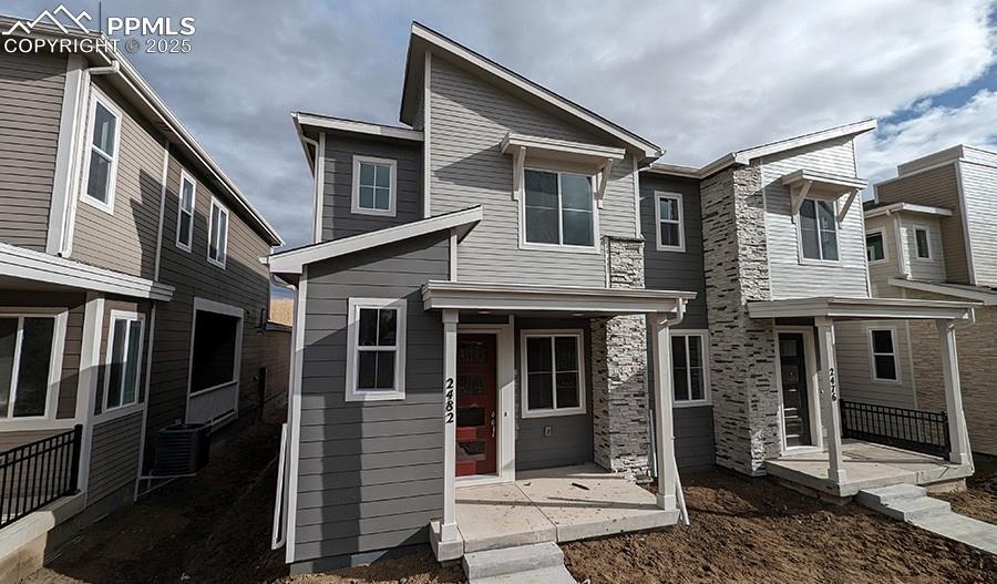 2482 Vanhoutte View, Colorado Springs, CO 80915