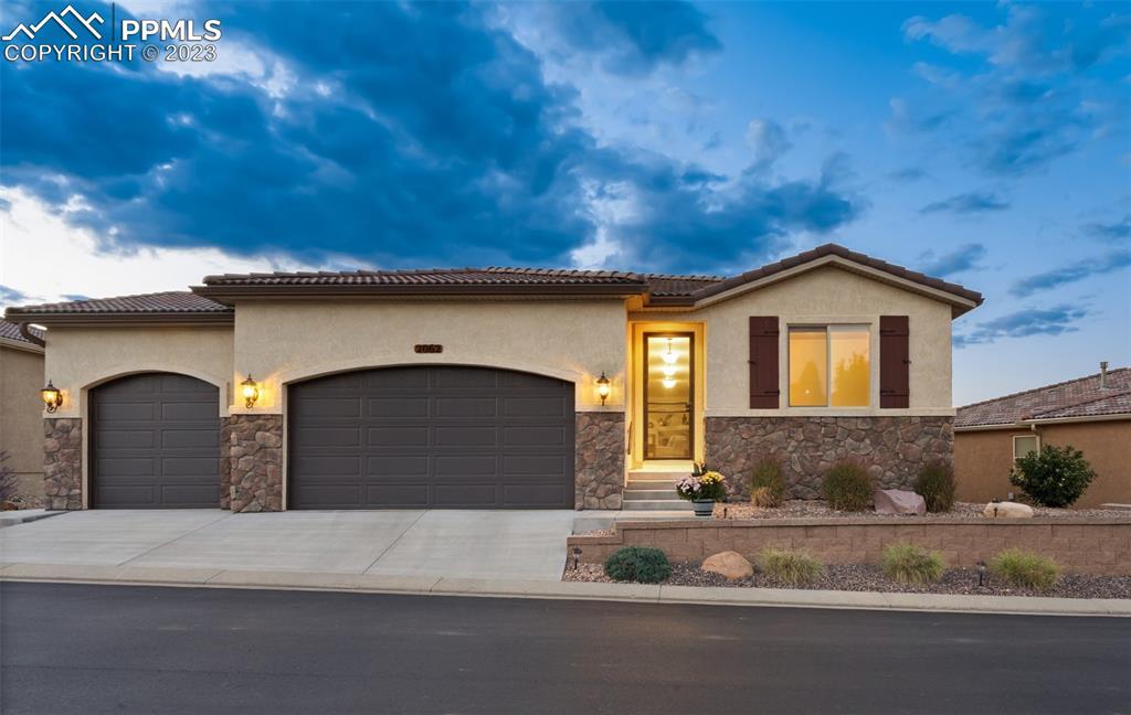 2062 Lone Willow View, Colorado Springs, CO 80904