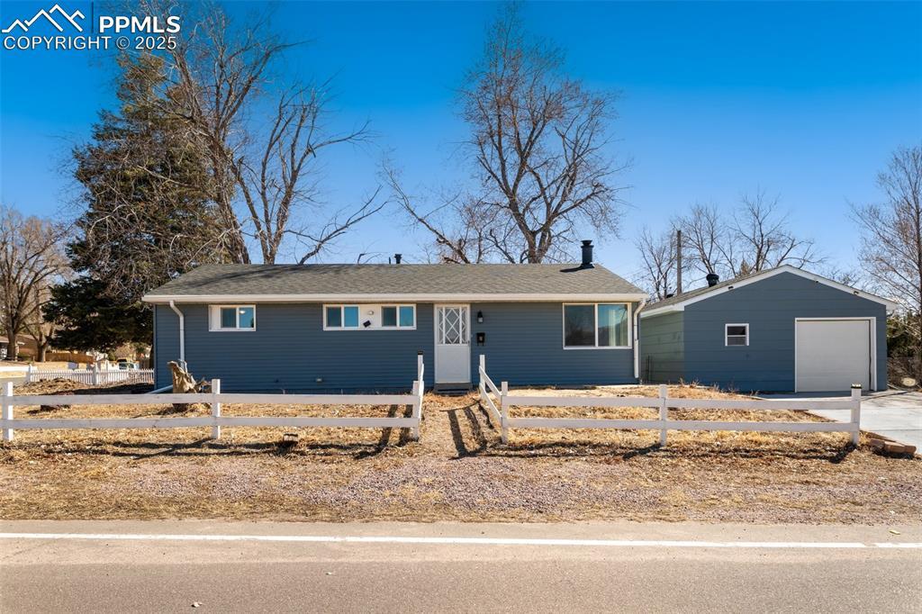 2824 Lark Dr., Colorado Springs, CO 80909