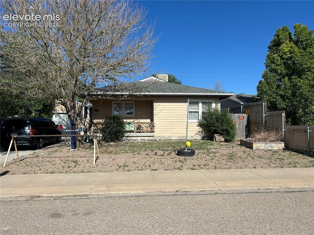 612 Floyd Ln., Pueblo, CO 81005