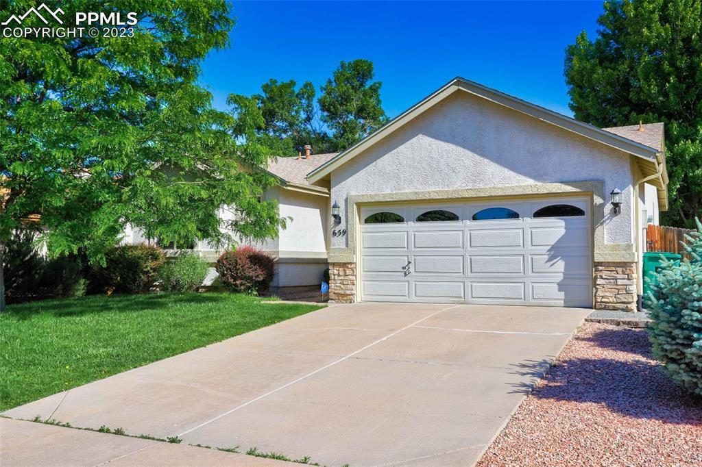 659 Sand Creek Dr., Colorado Springs, CO 80916