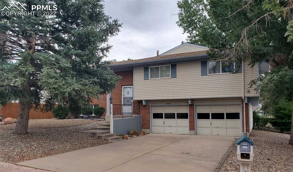 1513 Mckay Way, Colorado Springs, CO 80915