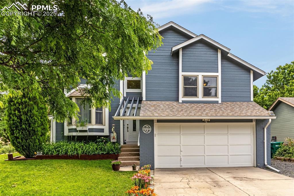 1115 Greenbrier Dr., Colorado Springs, CO 80916