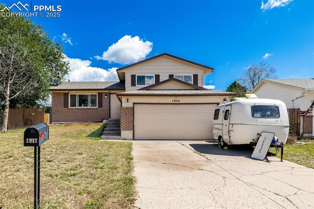 1945 Mineola St., Colorado Springs, CO 80915