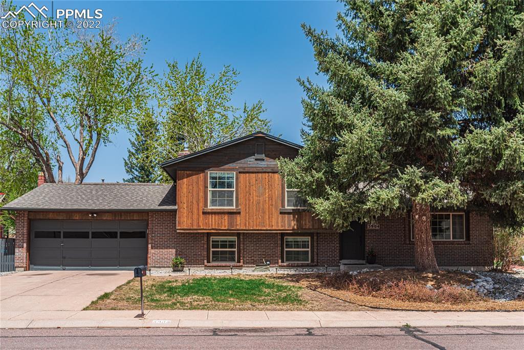 3904 N Midsummer Ln., Colorado Springs, CO 80917