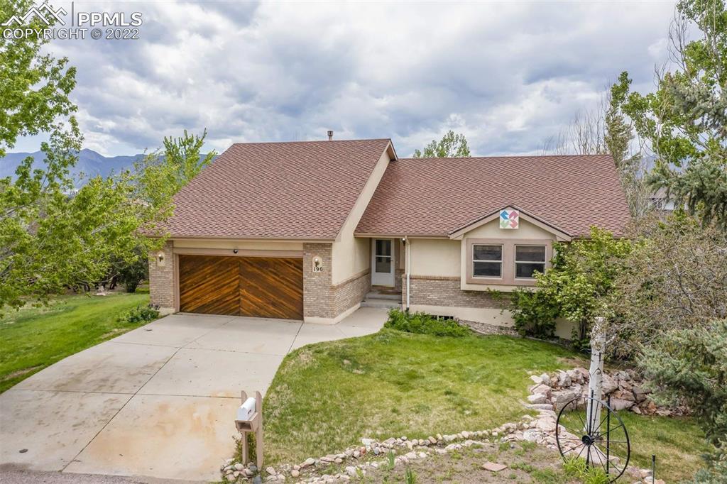 190 Palm Springs Dr., Colorado Springs, CO 80921