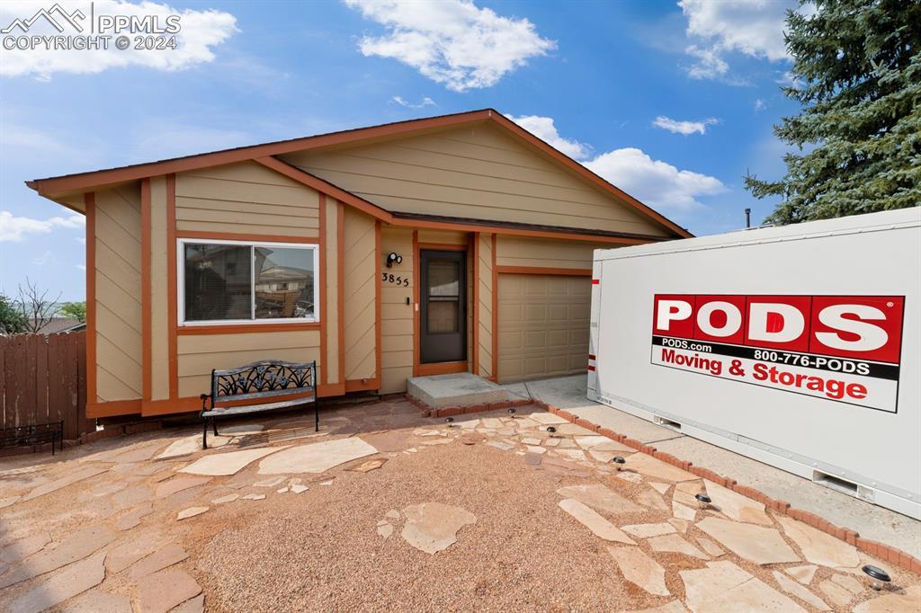 3855 Caviar Ct., Colorado Springs, CO 80918