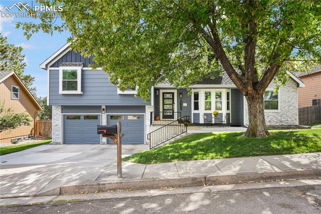 1055 Allegheny Dr., Colorado Springs, CO 80919