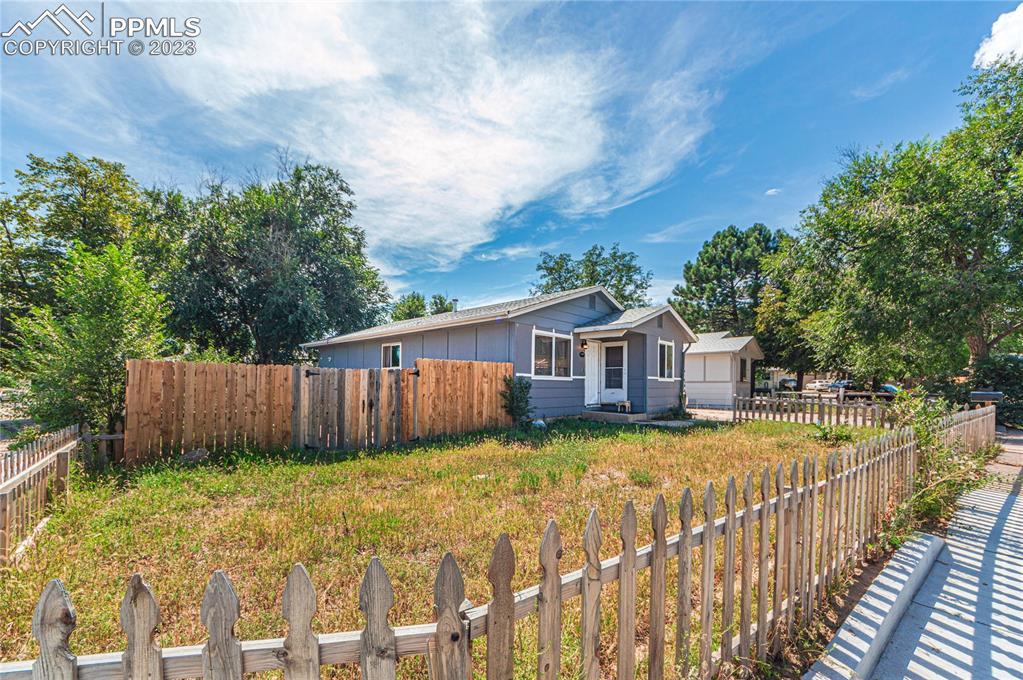 2749 Carmel Ct., Colorado Springs, CO 80910