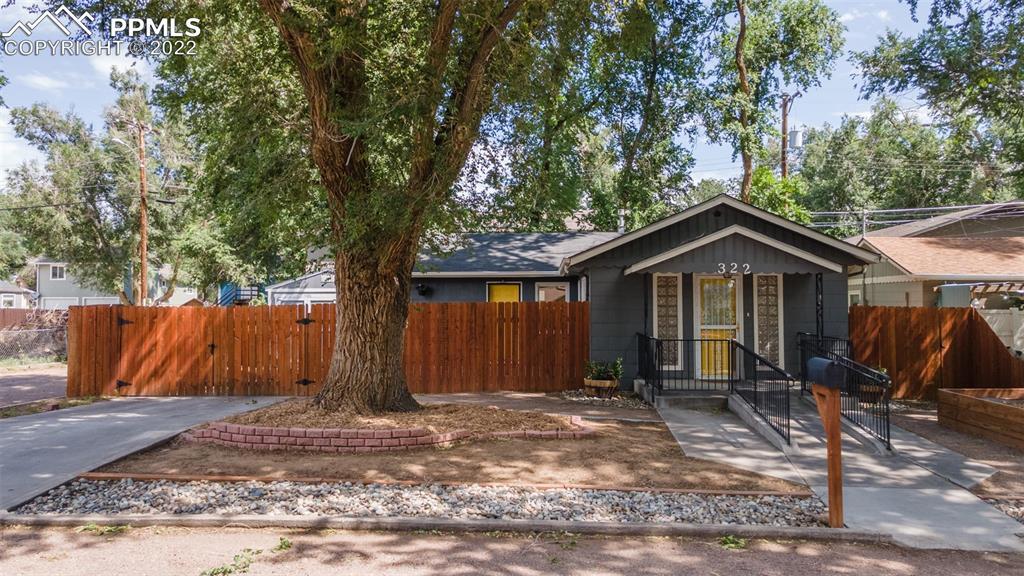 322 Park Ln., Colorado Springs, CO 80905